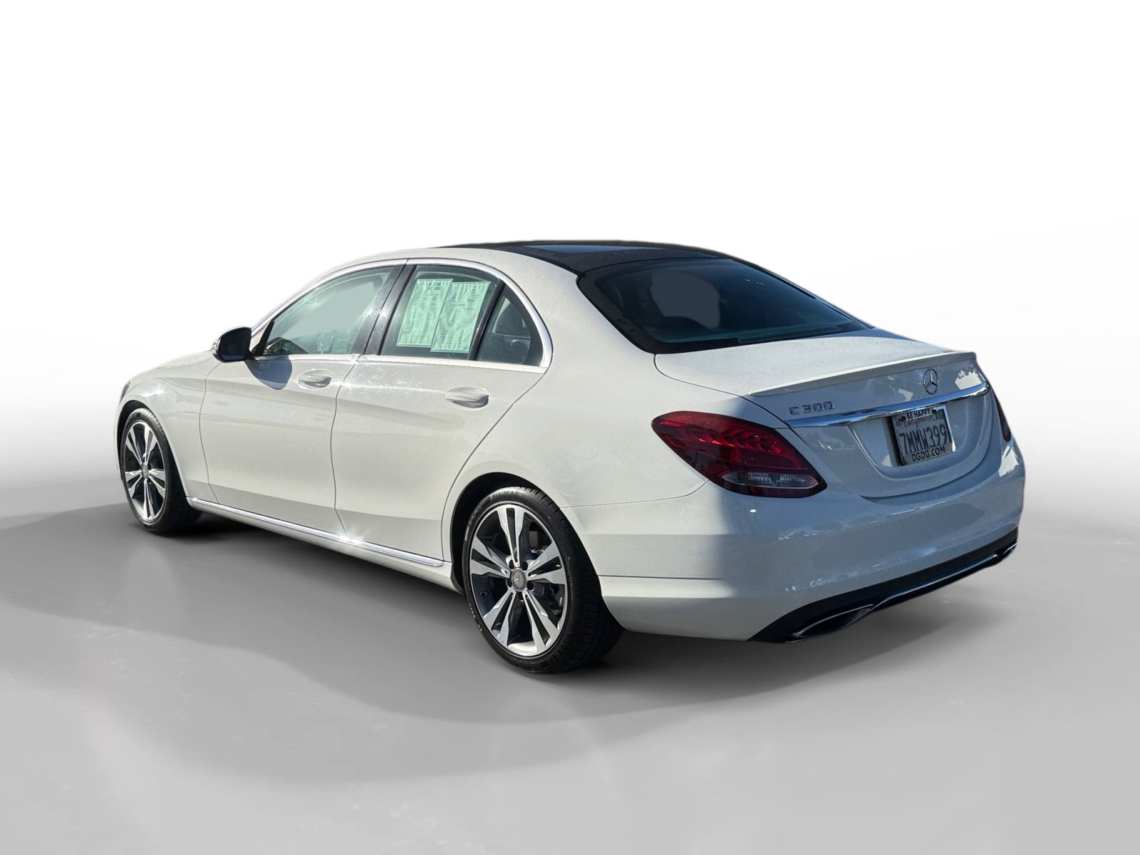 Used 2015 Mercedes-Benz C 300 Sedan image 3