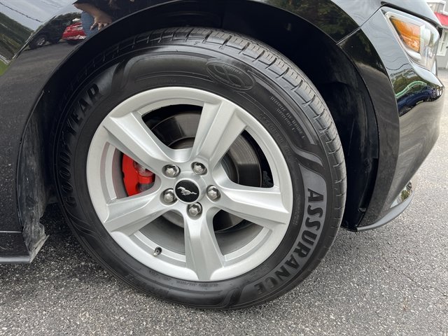 Used 2017 Ford Mustang Convertible RWD image 7