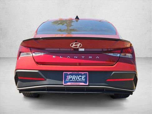 Certified 2025 Hyundai Elantra Sport FWD image 7