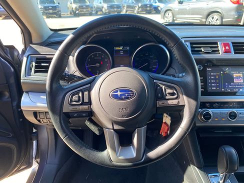 Used 2017 Subaru Outback 2.5i Premium image 23