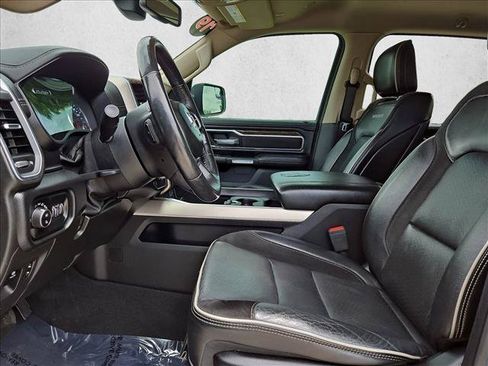 Used 2019 RAM 1500 Laramie AWD/4WD image 15