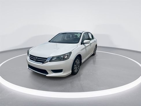 Used 2013 Honda Accord LX image 4