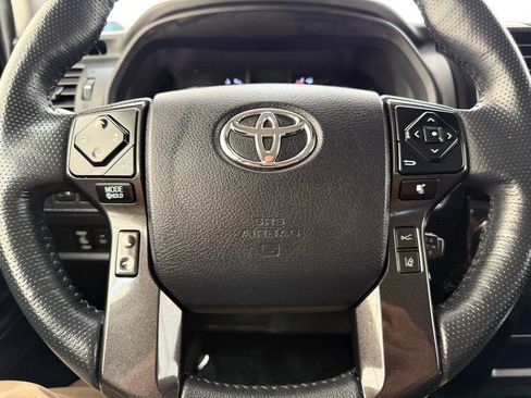 Used 2024 Toyota 4Runner TRD Off-Road Premium image 39
