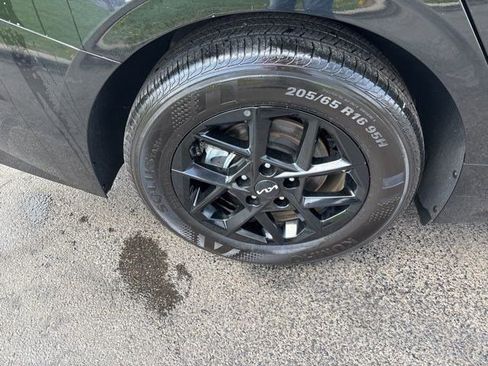 Used 2025 Kia K5 LXS image 43