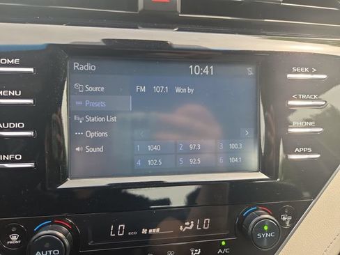 Used 2018 Toyota Camry XLE FWD image 20