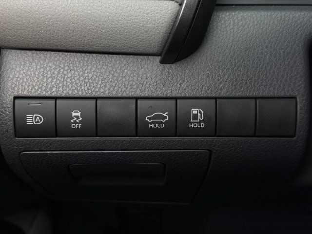 Used 2020 Toyota Camry LE FWD image 20