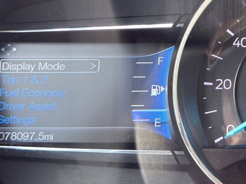 Used 2017 Ford Explorer XLT w/ Equipment Group 202A image 11