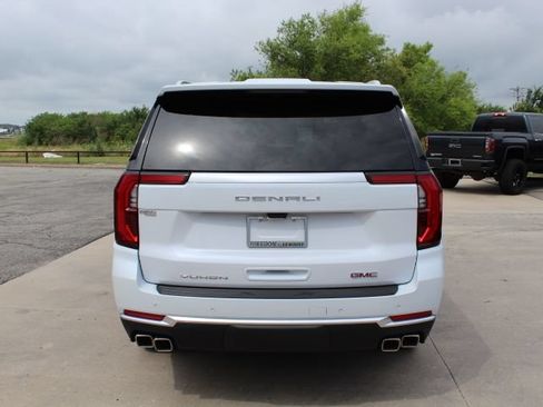 New 2026 GMC Yukon Denali w/ Denali Reserve Package AWD/4WD image 4