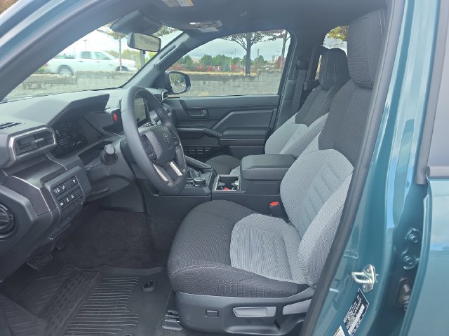 Used 2025 Toyota 4Runner TRD Off-Road AWD/4WD image 12