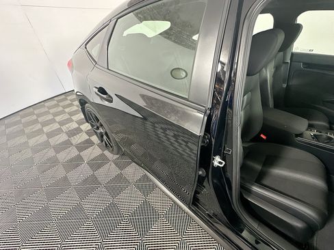 Used 2025 Honda Civic Sport image 28