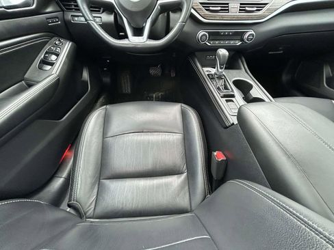Used 2019 Nissan Altima 2.5 Platinum FWD image 14