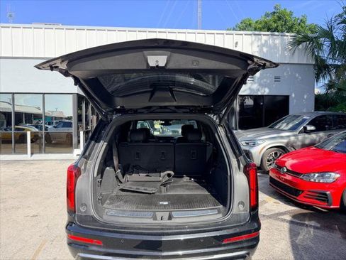 Used 2024 Cadillac XT6 Luxury w/ LPO, Floor Liner Package AWD/4WD image 24