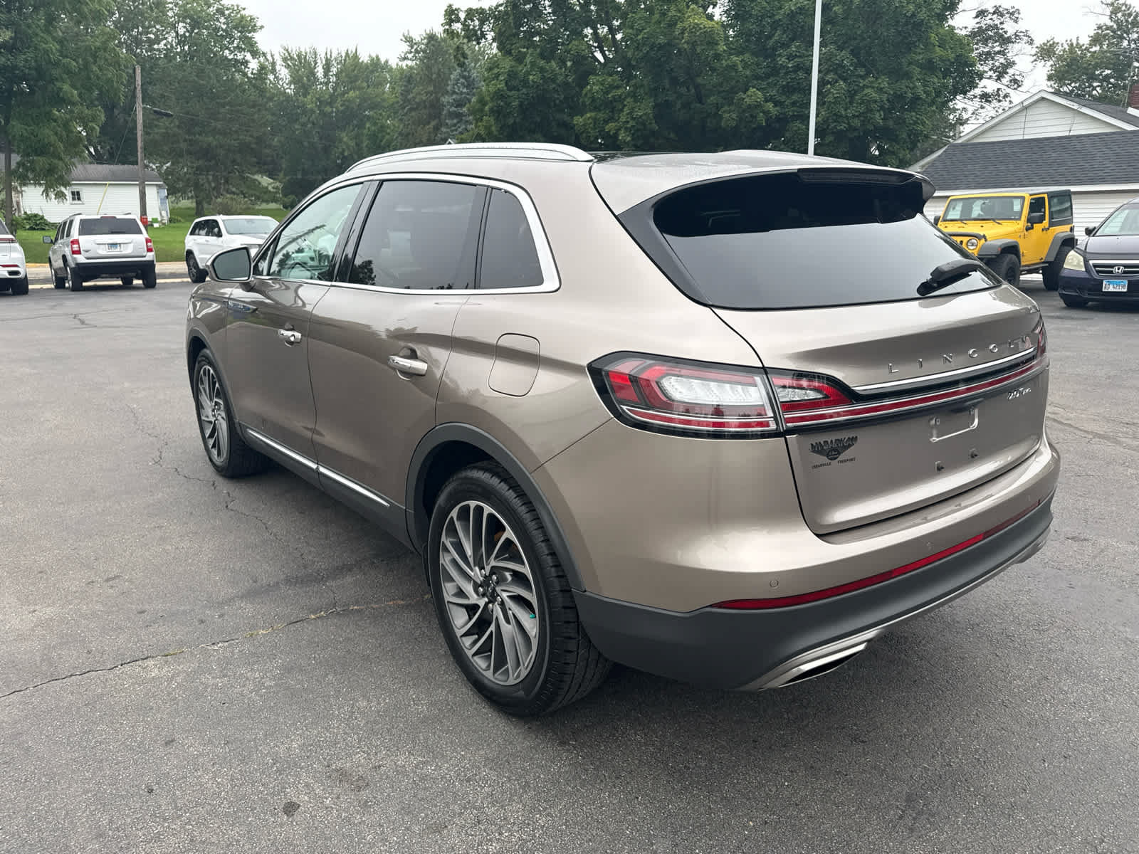 Used 2020 Lincoln Nautilus Reserve AWD/4WD image 5