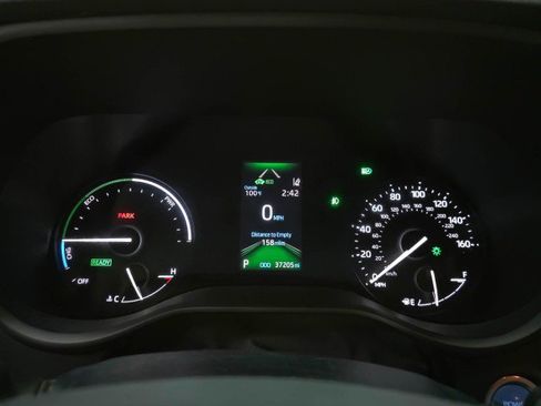 Used 2023 Toyota Sienna XLE FWD image 27