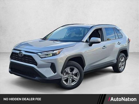 Used 2025 Toyota RAV4 XLE FWD image 1