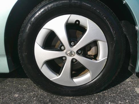 Used 2015 Toyota Prius Two image 26