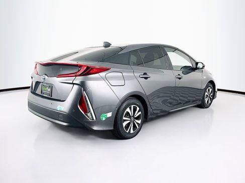 Used 2017 Toyota Prius Prime Advanced image 9