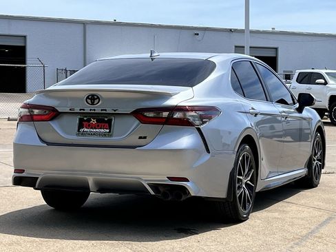 Used 2024 Toyota Camry SE FWD image 4