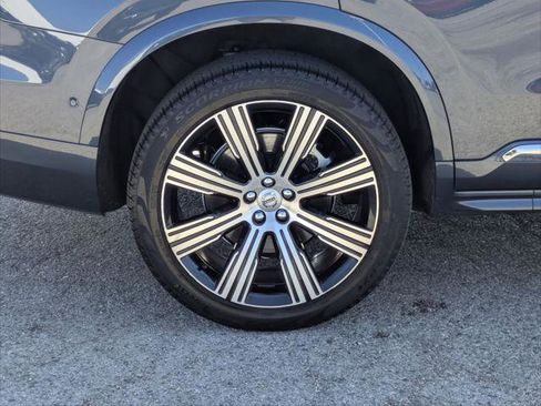 Used 2024 Volvo XC90 B6 Ultimate w/ Protection Package Premier AWD/4WD image 9