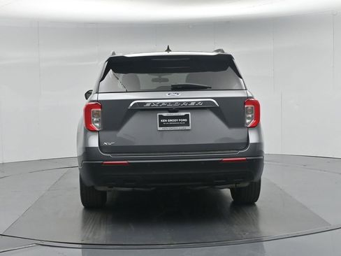 Used 2023 Ford Explorer XLT image 26