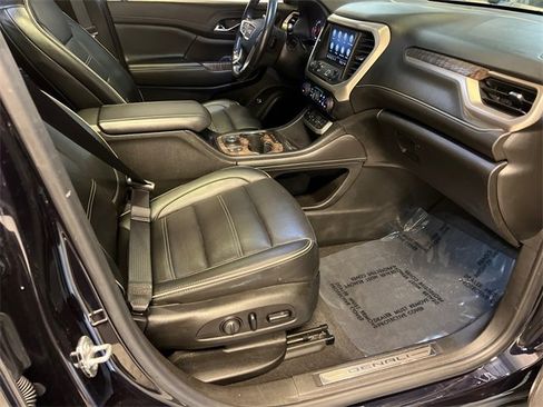 Used 2021 GMC Acadia Denali w/ Denali Technology Package image 11