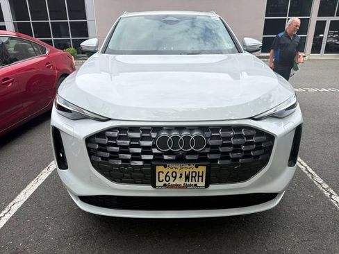 Used 2025 Audi Q5 Premium w/ Convenience Package AWD/4WD image 8