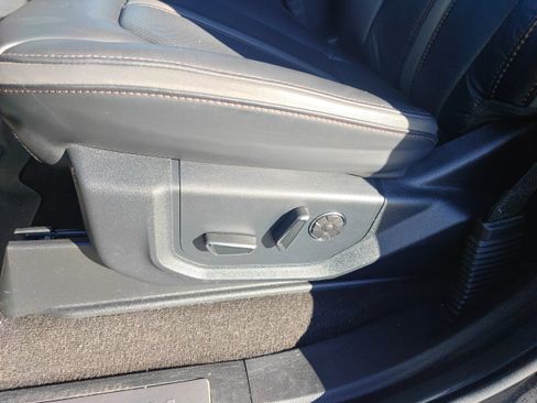 Used 2020 Ford F150 Platinum w/ Equipment Group 701A Luxury image 10