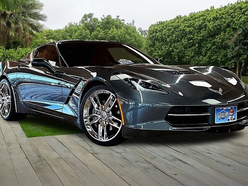 Used 2017 Chevrolet Corvette Stingray Coupe w/ 2LT Preferred Equipment Group image 11