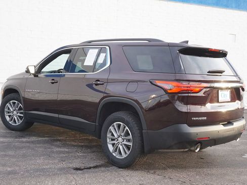 Used 2023 Chevrolet Traverse LT FWD image 8
