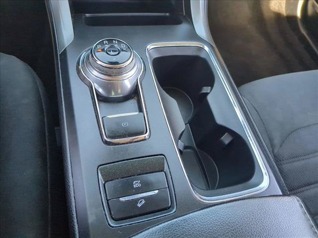Used 2020 Ford Fusion SE FWD image 12