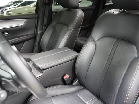 Used 2024 MAZDA CX-90 3.3 Turbo w/ Preferred Plus AWD/4WD image 12