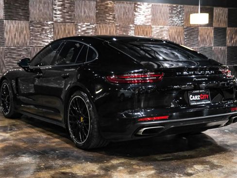 Used 2018 Porsche Panamera 4 image 10