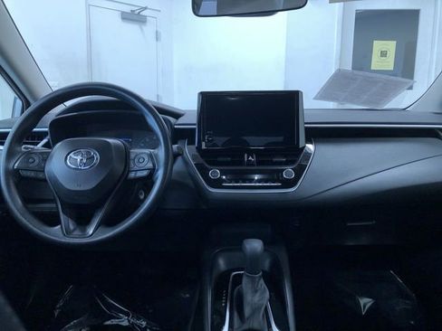 Certified 2025 Toyota Corolla LE image 17