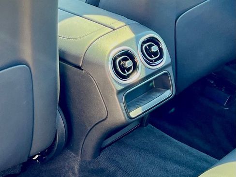 Certified 2023 Mercedes-Benz C 300 4MATIC Sedan image 38