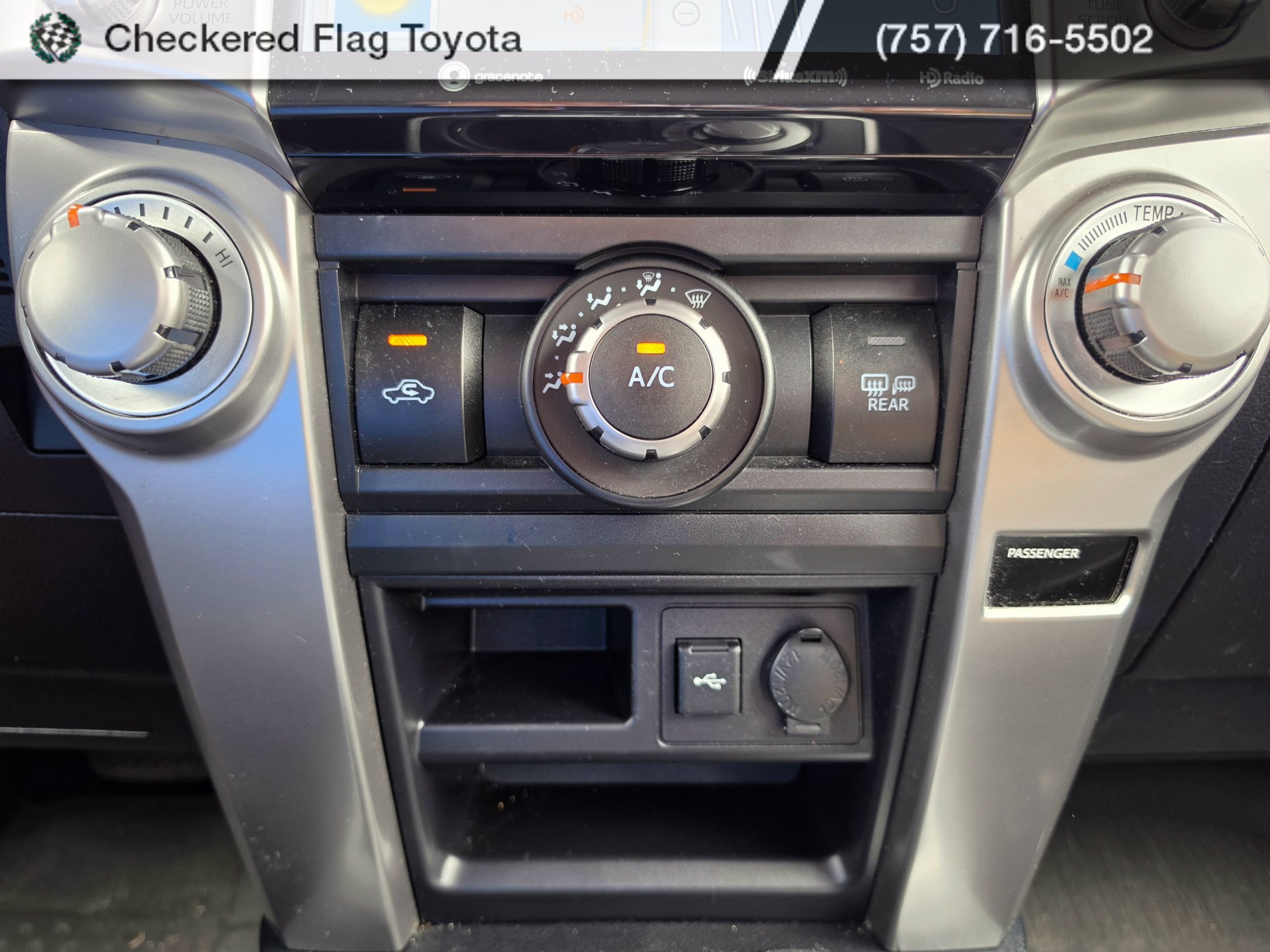 Used 2022 Toyota 4Runner SR5 Premium w/ Moonroof Package AWD/4WD image 18