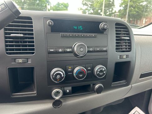 Used 2011 Chevrolet Silverado 1500 W/T AWD/4WD image 16