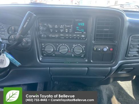 Used 2002 Chevrolet Avalanche 4x4 w/ Off-Road Suspension Pkg image 12