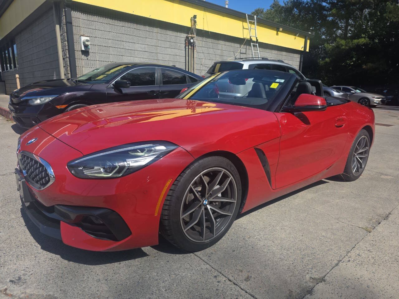 Used 2020 BMW Z4 sDrive30i w/ Convenience Package RWD image 2