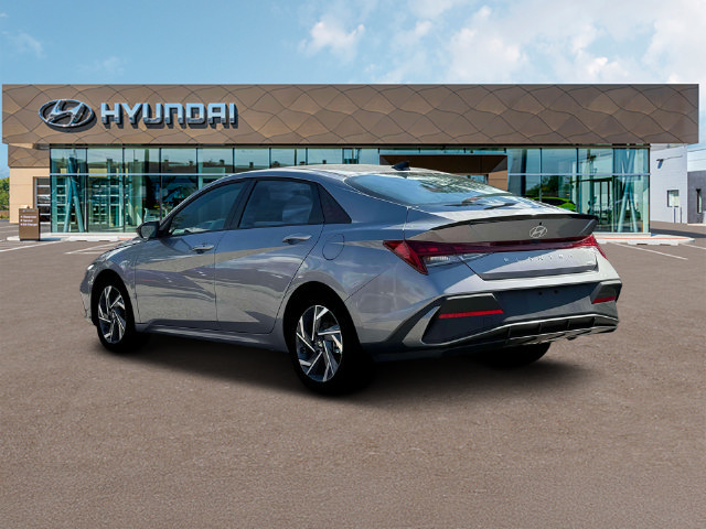 New 2025 Hyundai Elantra SEL FWD image 5