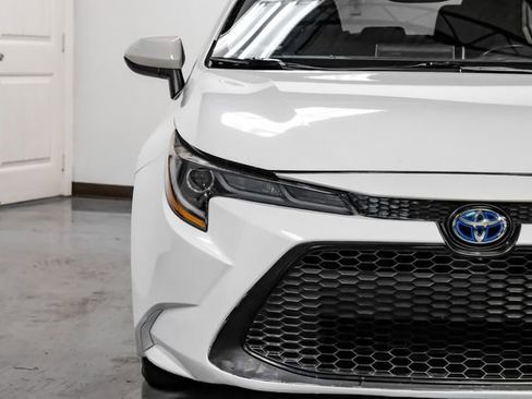Used 2021 Toyota Corolla LE image 51