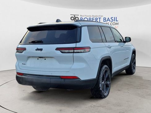 Used 2023 Jeep Grand Cherokee L Altitude image 5