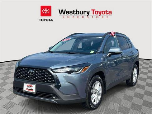 Certified 2023 Toyota Corolla Cross LE w/ Moonroof Package AWD/4WD image 5