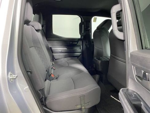 Certified 2025 Toyota Tacoma SR5 AWD/4WD image 9