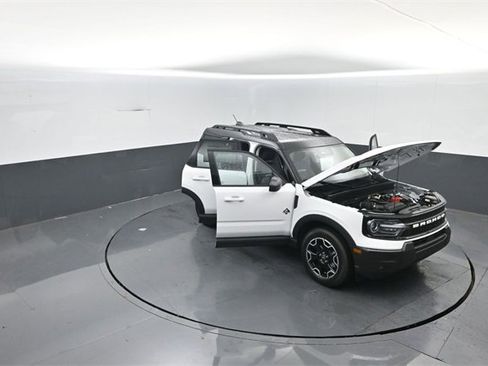 New 2025 Ford Bronco Sport Outer Banks image 38