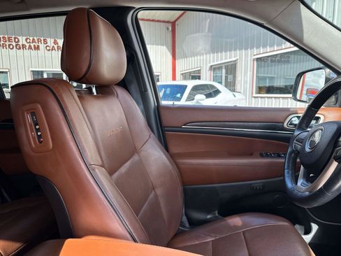 Certified 2015 Jeep Grand Cherokee Summit w/ Trailer Tow Group IV image 11