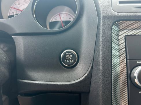 Used 2014 Dodge Challenger R/T image 22