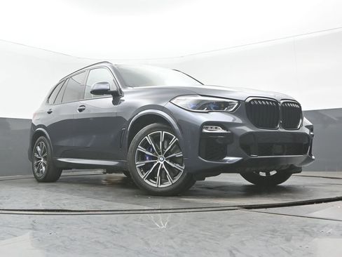 Used 2019 BMW X5 xDrive50i w/ M Sport Package AWD/4WD image 31