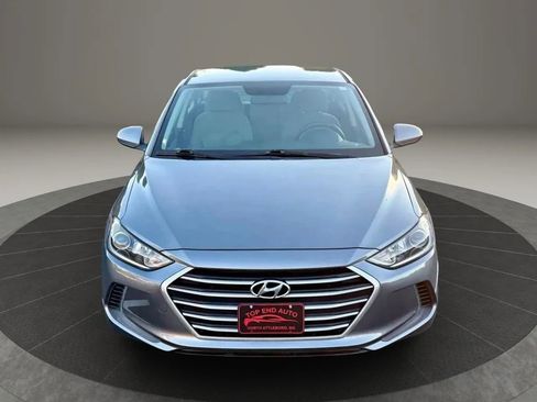 Used 2017 Hyundai Elantra SE image 2