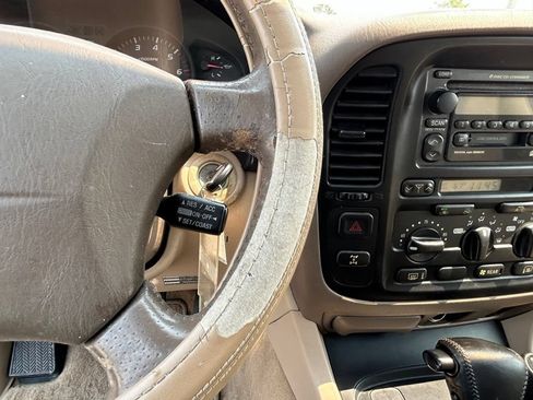 Used 2000 Toyota Land Cruiser AWD/4WD image 20