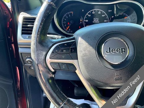 Used 2020 Jeep Grand Cherokee Laredo AWD/4WD image 14
